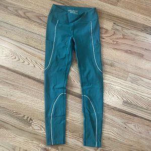 Outdoor Voices FrostKnit 7/8 Leggings Size S